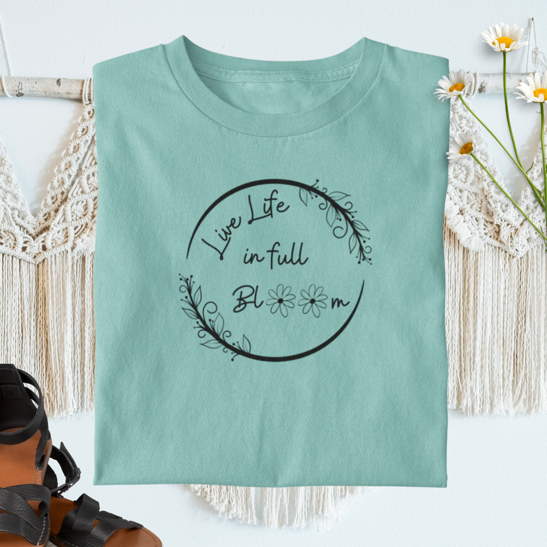 Daisy Floral Shirt, Positive Affirmation Happy Tshirt, Daisy Flower Bloom Shirt, Cute Oversized Unisex TShirt, Gift for Her