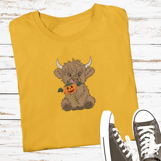 Halloween Sweatshirt, Cute Highland Cow Sweater, Animal Sweatshirt, Candy Clothing, Pumpkin Apparel, Gift for Her